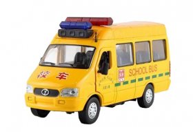 1:32 Scale Kids Yellow School Bus Toy With Alarm Lamps