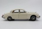 White / Blue 1:18 Scale PARAGON Diecast 1962 Jaguar Mark Model