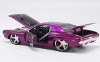 1:24 Purple MaiSto Diecast 1970 Dodge Challenger R/T Model