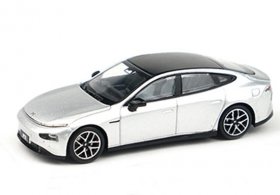 Silver / Green 1:64 Scale Diecast Xpeng P7i Model