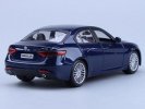 1:24 Bburago Wined Red / Blue Diecast Alfa Romeo Giulia Model