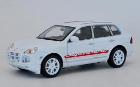 1:18 White / Black Welly Diecast Porsche Cayenne Turbo Model