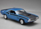 1:24 Red / Blue Welly Diecast 1970 Dodge Challenger T/A Model