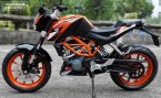 Orange-Black 1:12 Scale Diecast KTM DUKE 200 Motorcycle