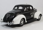 Black-White 1:18 Scale Police Diecast 1939 Ford Deluxe Model