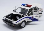 White 1:18 Scale Welly Diecast VW Santana Police Model