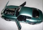 Green 1:18 Scale Diecast 1961 Aston Martin DB4 Model