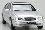 Silver / Black 1:18 Scale Diecast Buick Royaum Model