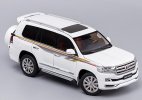 White 1:18 Scale Diecast Toyota Land Cruiser LC200 Model