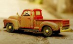 Wine Red 1:24 MaiSto Muddy Painting 1950 Chevrolet 3100 Pickup