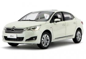 White 1:18 Scale Diecast Citroen C4L Model