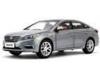 Silver/ White 1:18 Scale Diecast 2015 Hyundai Sonata Model