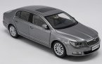 1:18 Wine Red / Gray / Brown / Blue Diecast Skoda Superb Model