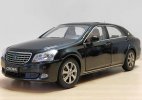 Black / Wine Red / White 1:18 Diecast 2010 Toyota Crown Model