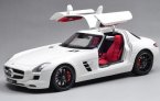 White / Red /Gray Welly Diecast Mercedes Benz SLS AMG Car Model