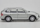 1:24 Scale Silver Motormax Diecast Porsche Cayenne Model