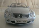 1:18 Scale Black / Silver Welly Mercedes-Benz SL500 Car Model