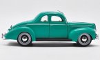 Green / Red 1:18 Maisto Diecast 1939 Ford Deluxe Coupe Model