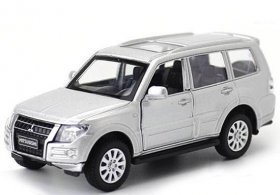 Kids 1:43 Scale Silver Diecast Mitsubishi Pajero SUV Toy