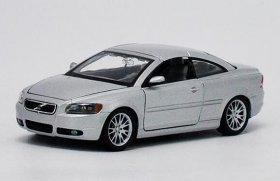 Silver Bburago 1:24 Scale Diecast Volvo C70 Coupe Model