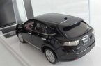 Silver / White / Black 1:43 Scale Diecast Toyota Harrier Model