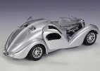 Silver 1:24 Scale Bburago Diecast 1936 Bugatti Atlantic Model