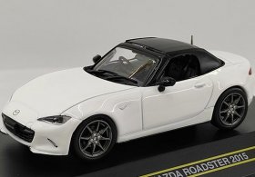 FIRST 1:43 Scale White Diecast 2015 Mazda Roadster Model