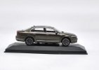 1:43 Scale Golden / Black / Gray Diecast VW New Passat Model