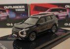 1:64 Black / White Diecast 2023 Mitsubishi Outlander SUV Model