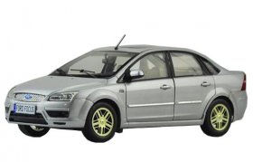 1:18 Scale Silver Diecast Ford Focus Model