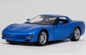 1:24 Scale Blue Maisto Diecast Chevrolet Corvette Z06 Model