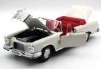 Creamy White 1:18 Maisto Diecast 1967 Mercedes-Benz 280SE