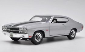 Silver 1:18 Welly Diecast Chevrolet Chevelle SS 454 Model
