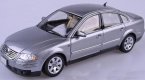 Wine Red / Silver 1:18 Scale Welly Diecast VW Passat Sedan Model