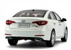 Silver/ White 1:18 Scale Diecast 2015 Hyundai Sonata Model