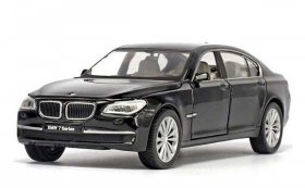 1:32 Scale Kids White / Black / Golden Diecast BMW 750 Toy