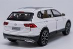 Kids Black / White / Red / Silver Diecast 2017 VW Tiguan L Toy