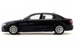 White / Black 1:18 Scale Diecast 2010 Audi A4L Model