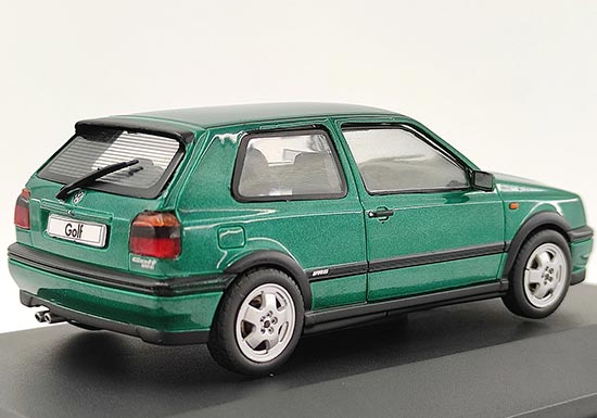Green / Purple 1:43 Scale Solido Diecast VW Golf Mk3 VR6 Model